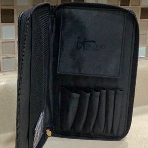 NEW🖌️ ULTA IT Makeup Brushes Holder Case